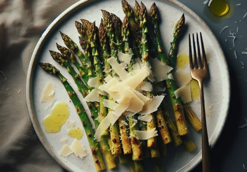 Espárragos al horno keto con parmesano crujiente